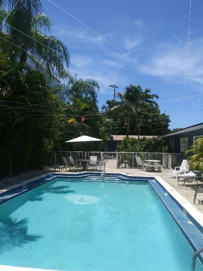 Gorgeous Beachy Chic Condo In Key Biscayne Miami Exterior photo